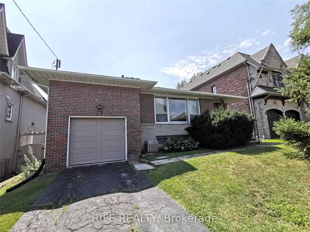 67 Munro Blvd
