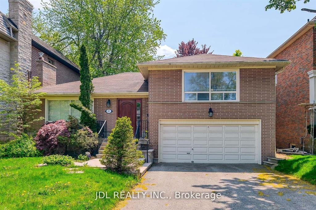 87 Munro Blvd