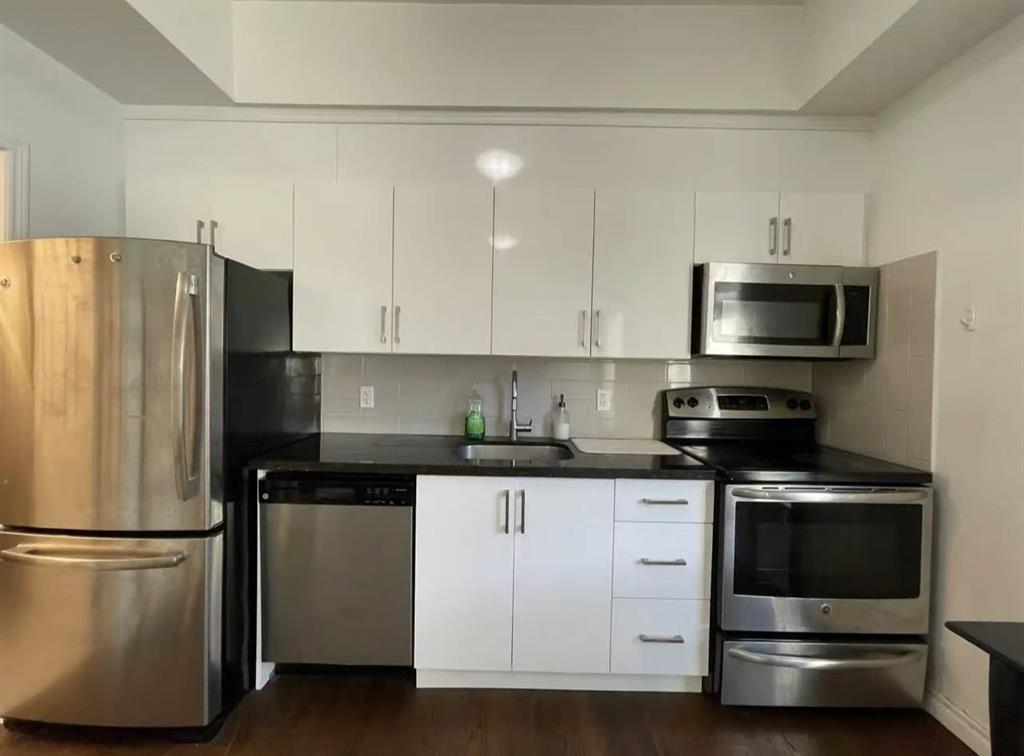 D'Arcy St and Huron St