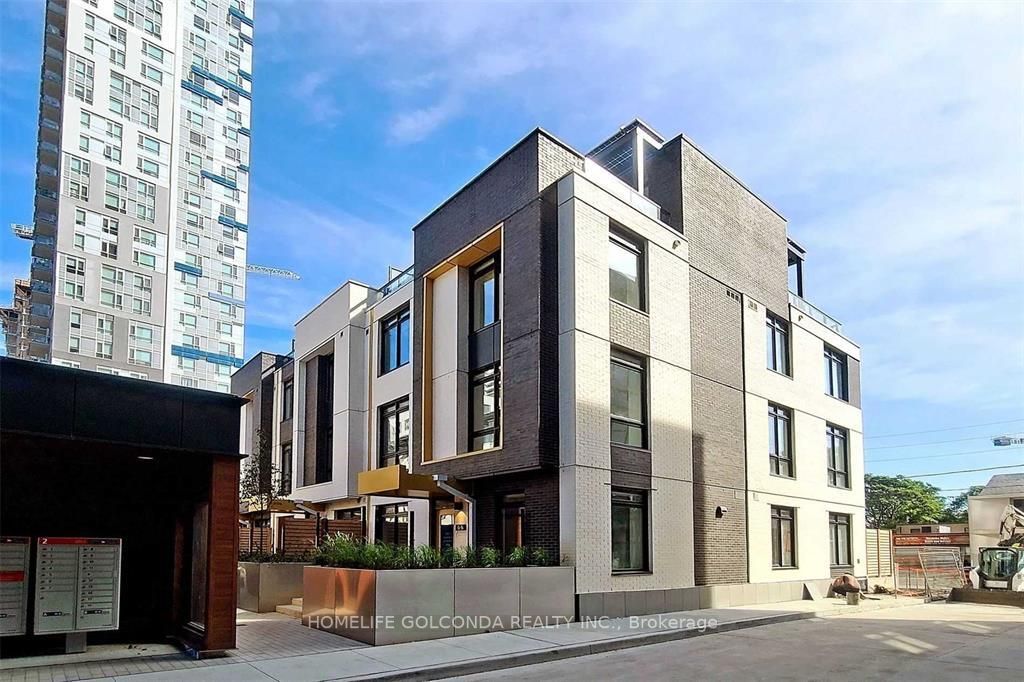 100 River St W Th07