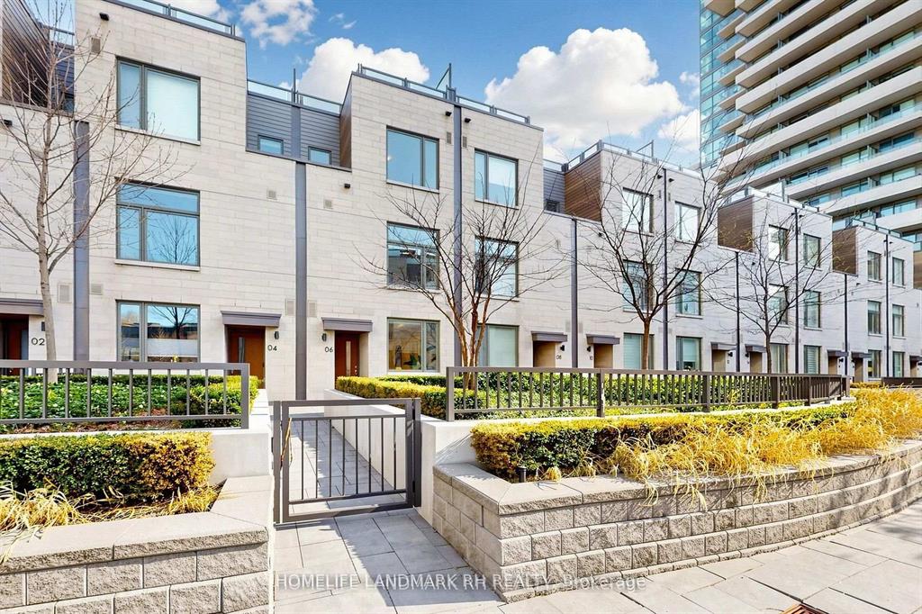 270 Davenport Rd TH6