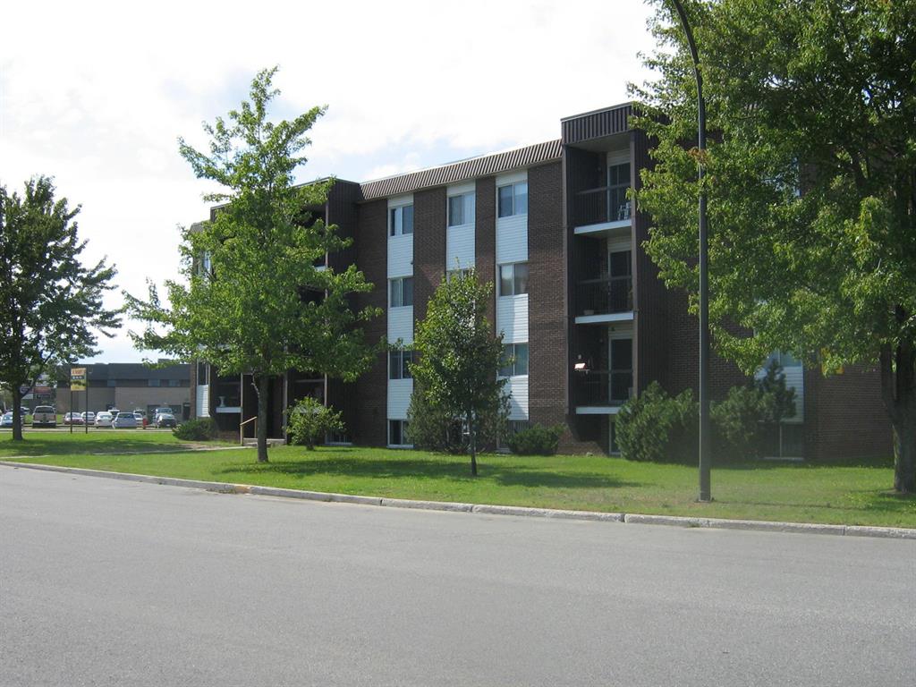 3775 BOUL DU CHANOINE-MOREAU
