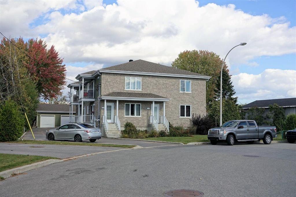7960 LUCIEN-LACOMBE