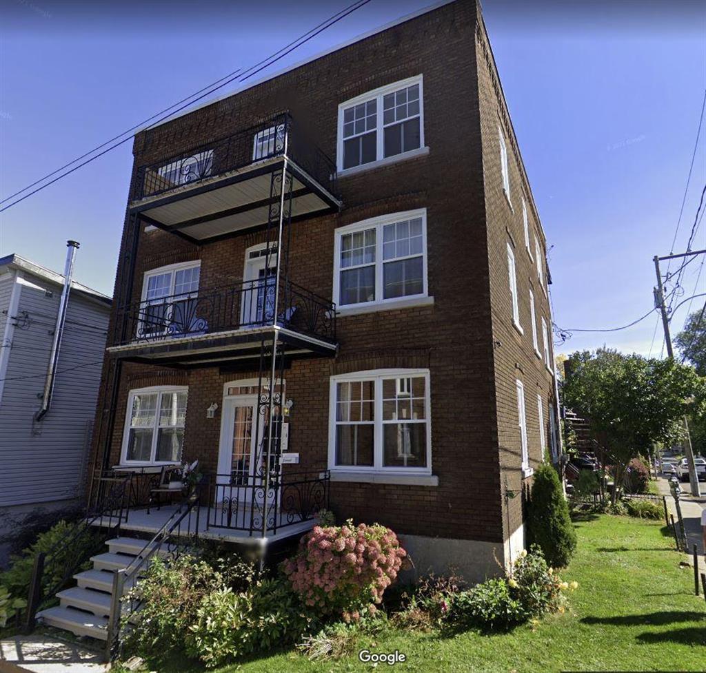 825 RUE HART