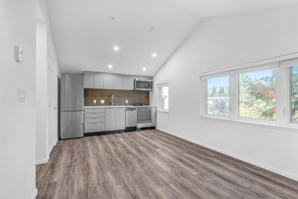 1180 & 1182 Comox Street