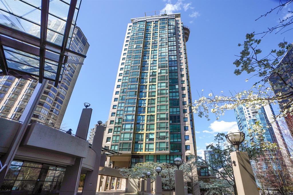1367 Alberni Street