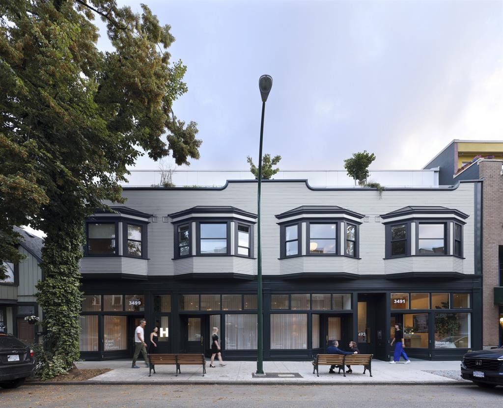 3493 Commercial Street