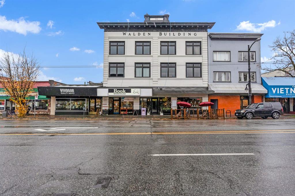 4120 Main Street