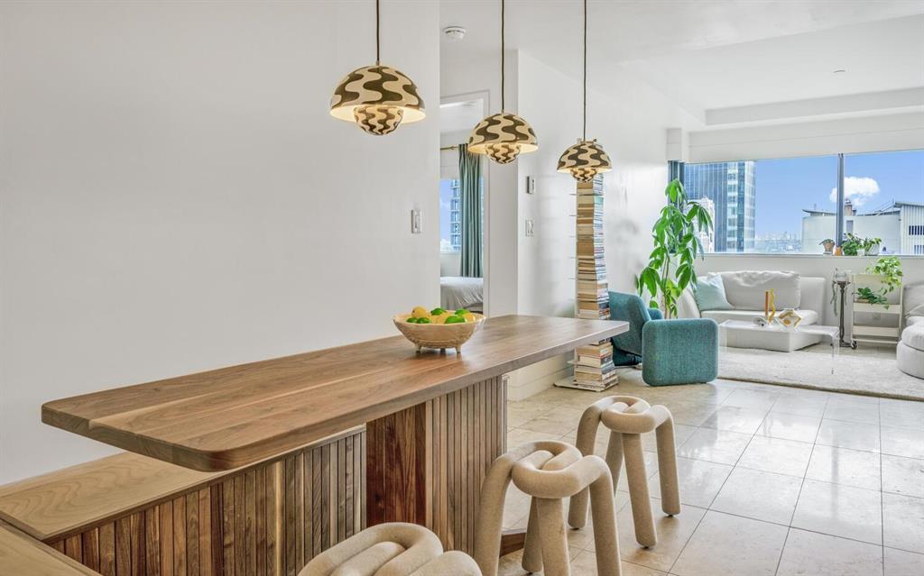 838 West Hastings