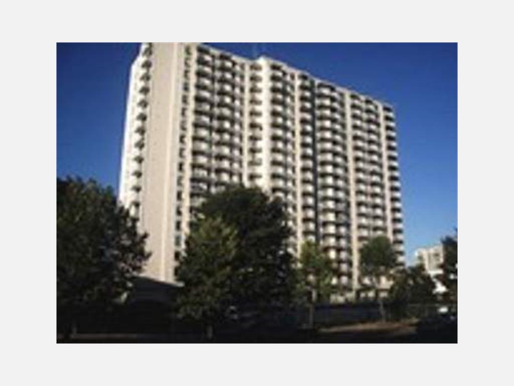 1147 Quadra St.