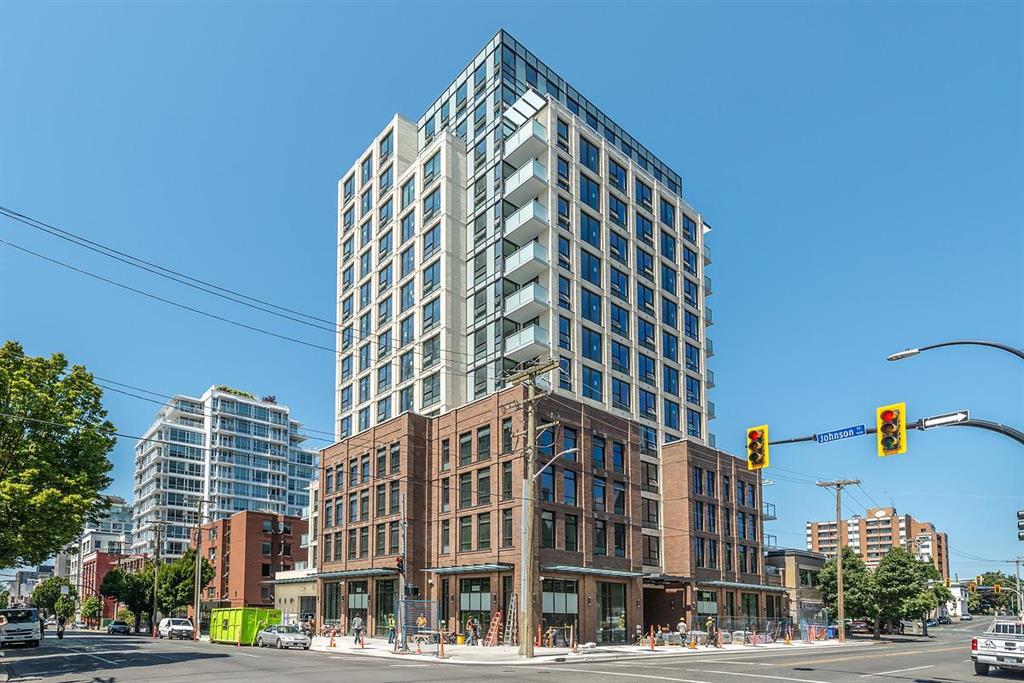 1400 Quadra Street