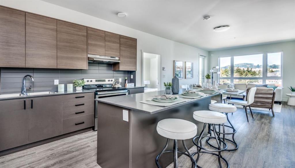 945 & 955 Reunion Avenue