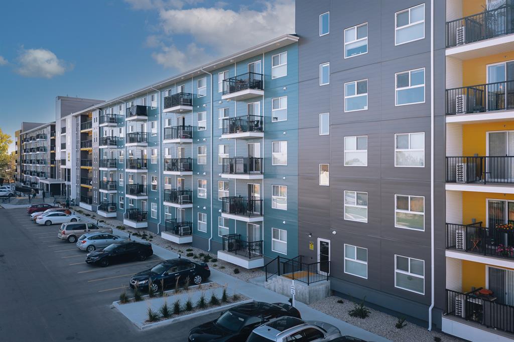 2766 Main Street