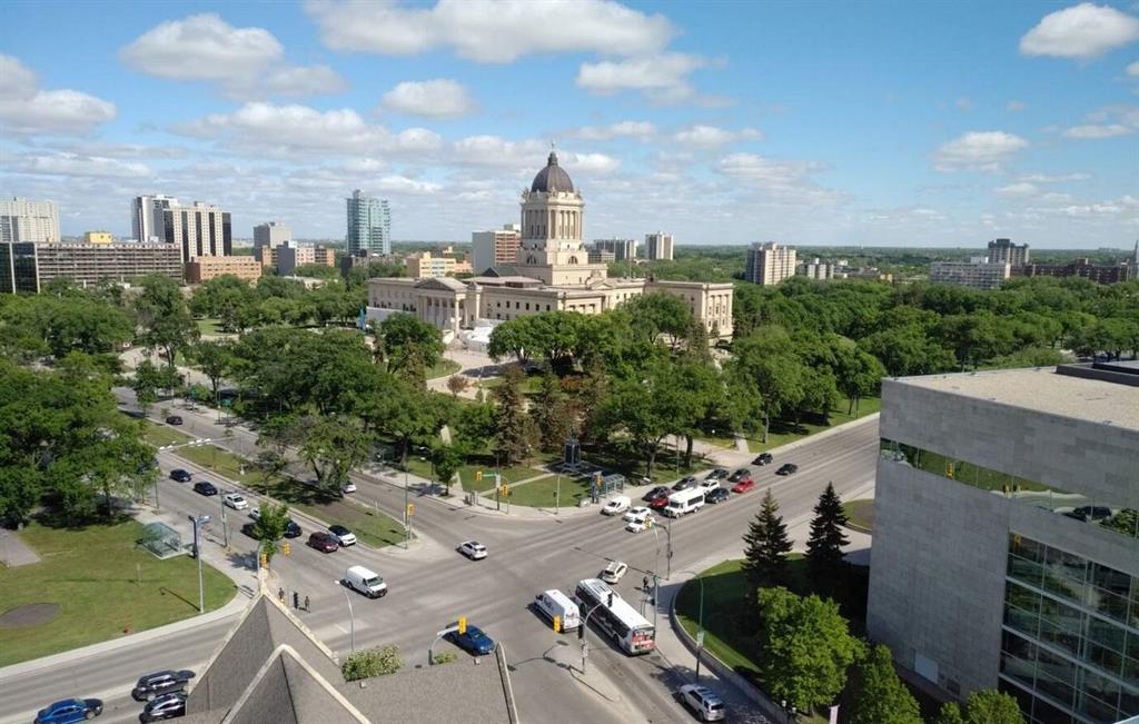 290 colony st, winnipeg Apartment for Rent