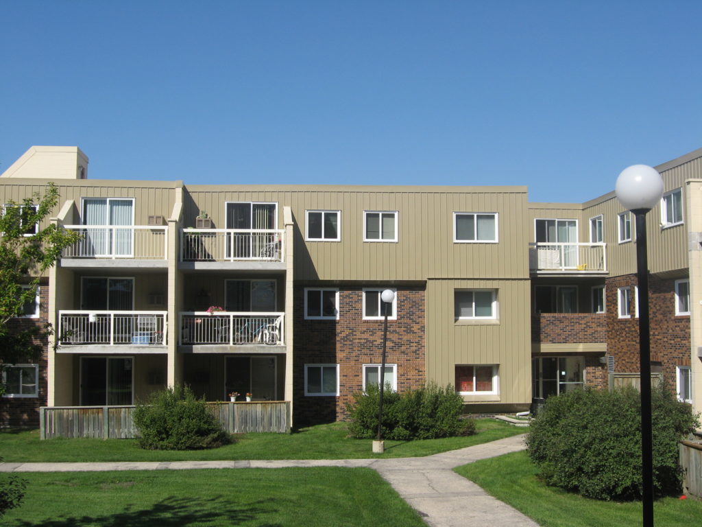 301 /305 Mandalay Drive, Winnipeg Apartment for Rent