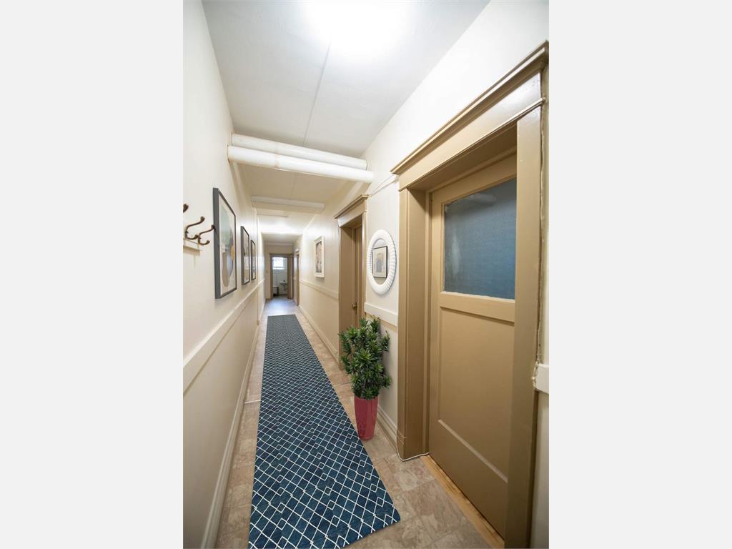 785 Dorchester Ave., Winnipeg Apartment for Rent