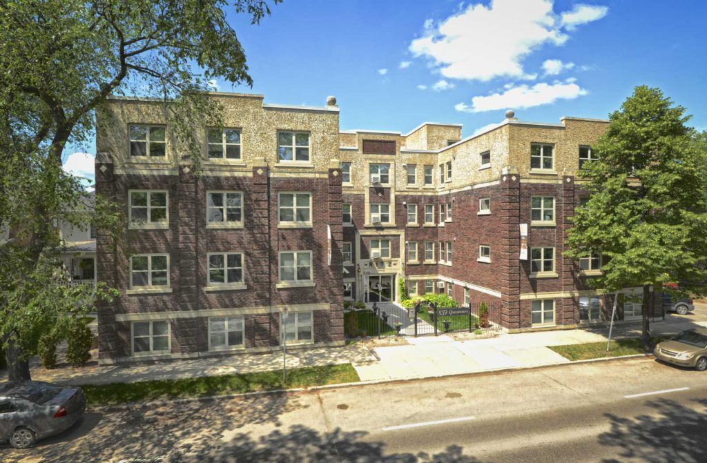 859 Grosvenor Avenue