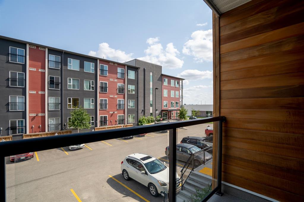 90 Waterford Green Common & 10 Highwater Path, Winnipeg Apartment for